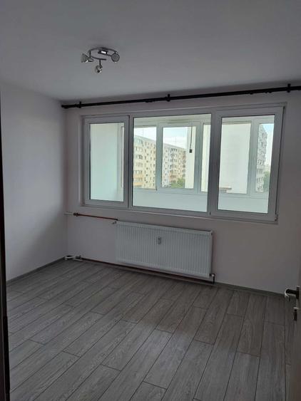 Apartament cu 2 camere semidecomandat în Câmpia Libertății