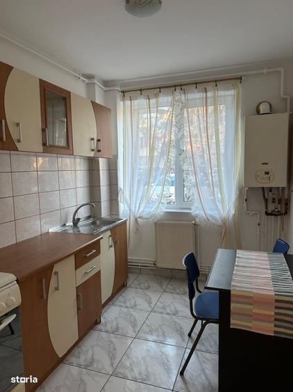 Campina - ap. 2 cam - mobilat - 1500 Lei/Luna - 1