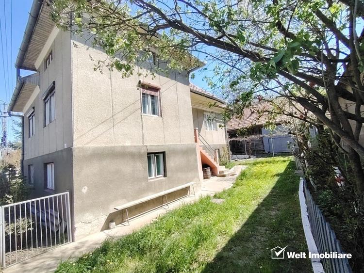 Casă individuală cu 4 camere cu Canalizare în Lita