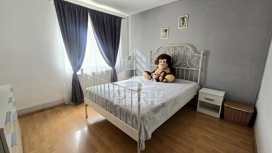 Apartament de vanzare cu 3 camere, decomandat,centrala proprie,Lipovei - 5