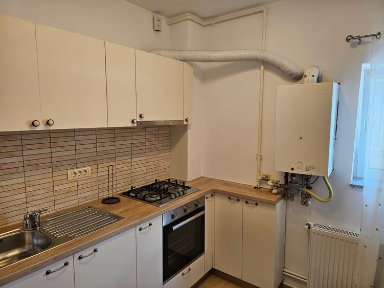 Apartament cu 2 camere decomandat în Drumul Taberei