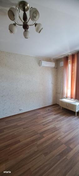 4 camere decomandat 2/4 metrou 1 Decembrie - 4