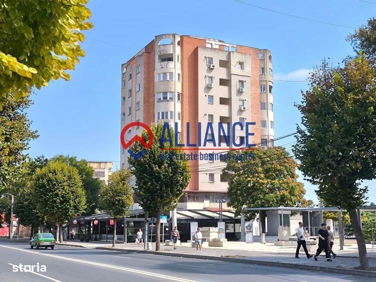 Spațiu comercial, de 451 mp, în Ultracentral