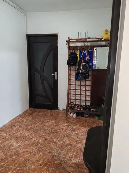 Apartament cu 4 camere semidecomandat în Central