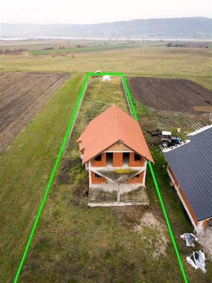 Casă individuală cu 5 camere cu Teren 752 Mp în Oșorhei