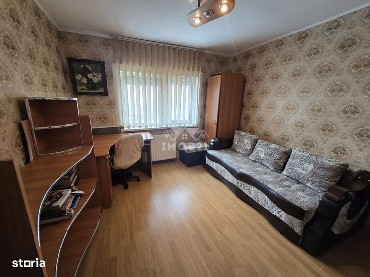 Apartament cu 4 camere decomandat în Bughea de Sus