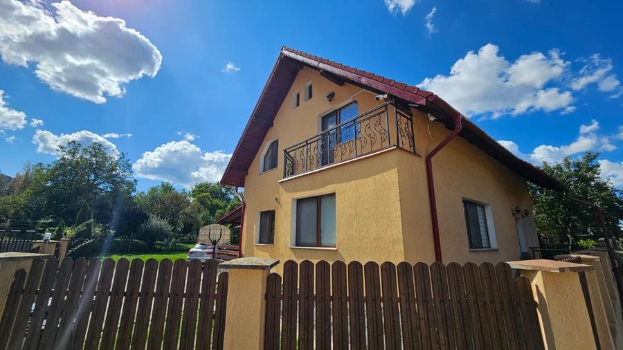 Casa moderna,Sacele,singur in curte,ideala familie,260000 Euro - 1