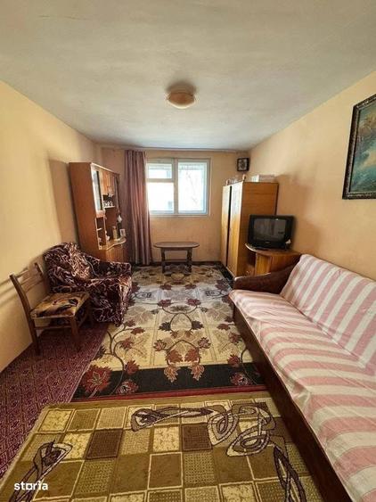 De vanzare garsoniera situata la etajul 1 in zona Kaufland Nou 13.750e - 1