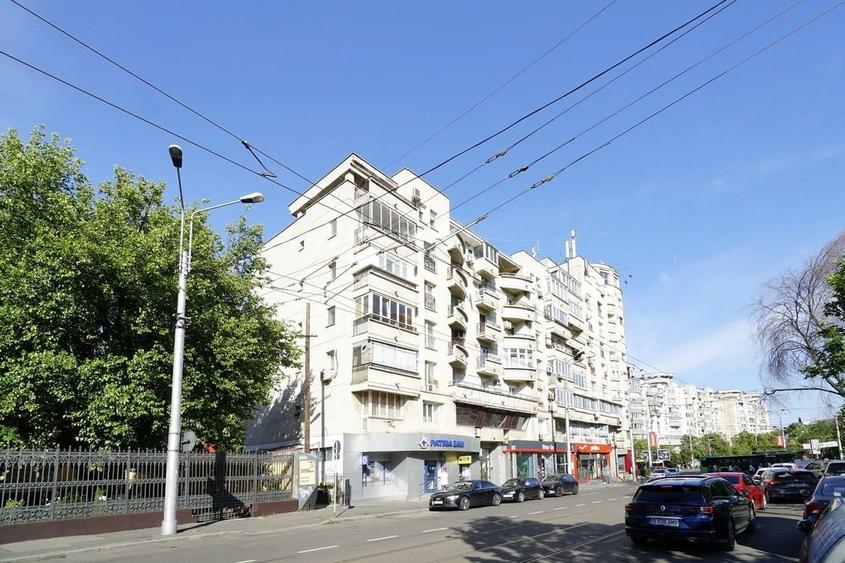 Spatiul comercial 100 mpu str.Sf Vineri colt cu B-dul Corneliu Coposu - 8