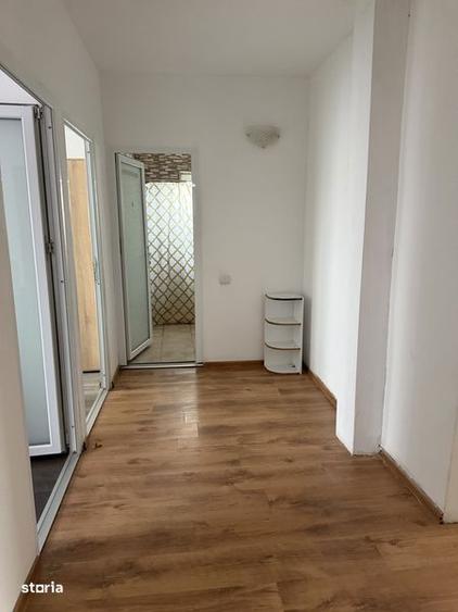 Inchiriez apartament cu 3 camere - 5