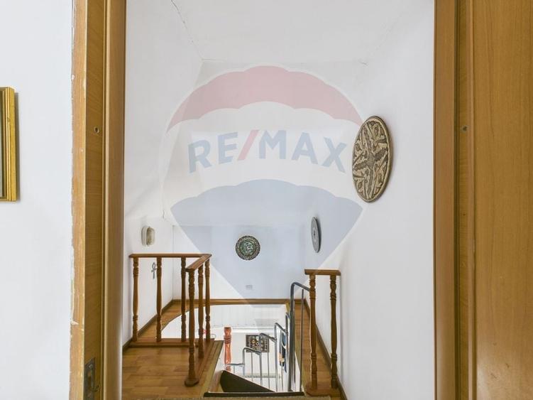 Casa / Vila cu 5 camere de vanzare in orasul Negru Voda, zona Central - 7