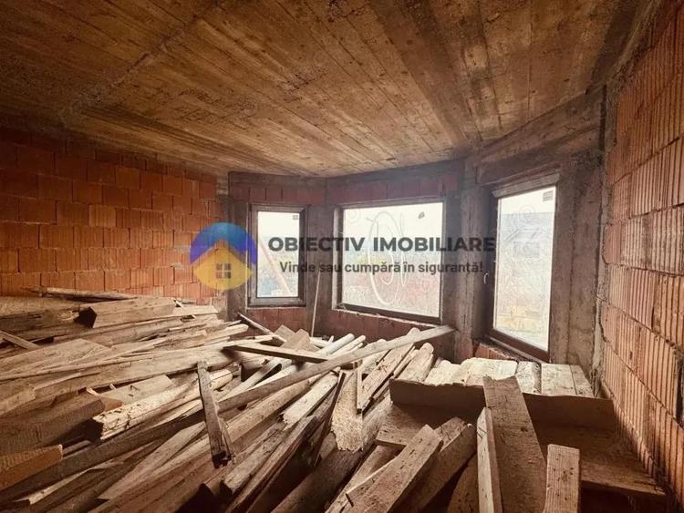 Vila la rosu + teren 500 mp de vanzare Zona Fermelor - 13