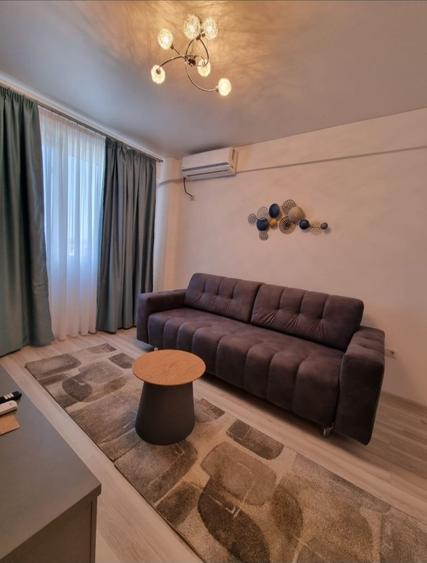 Inchiriez garsonieră în complexul Pollux(strada I.L.Caragiale 72), - 2