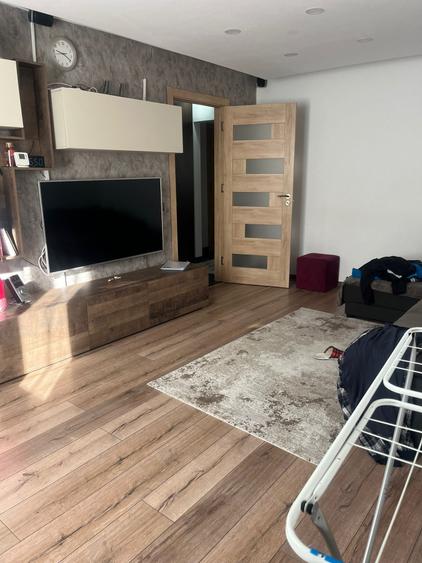 Titan - Apartament 3 camere - renovat - decomandat - mobilat utilat - metrou - 1