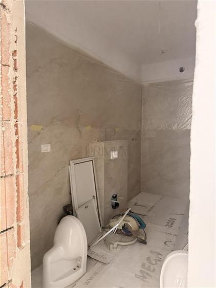 Apartament cu 3 camere decomandat în Giroc
