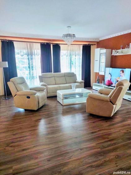 Vand Casa/Vila cu etaj, Living 70mp, 5 Dormitoare + Terasa + Curte + Teren - 8