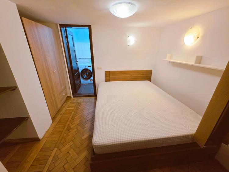 Garsoniera dubla Sala Palatului et 1/7  bloc 1960 centrala proprie 42 mp - 2