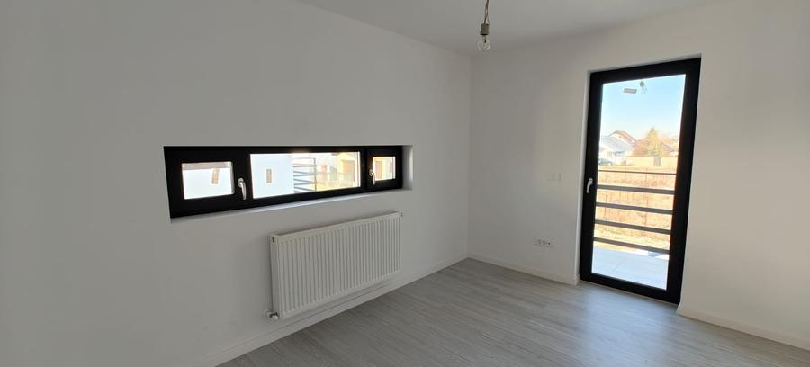 Casa tip duplex - 3 camere - 2 bai - 3