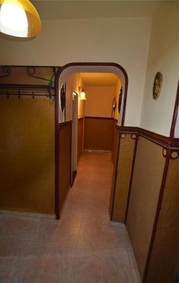 Etaj 1 Bloc 86 Ap 4 Camere Decomandat 91Mp Frumoasa - 8