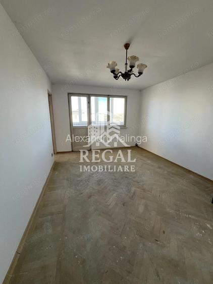 Apartament 3 camere de vanzare Micro 7