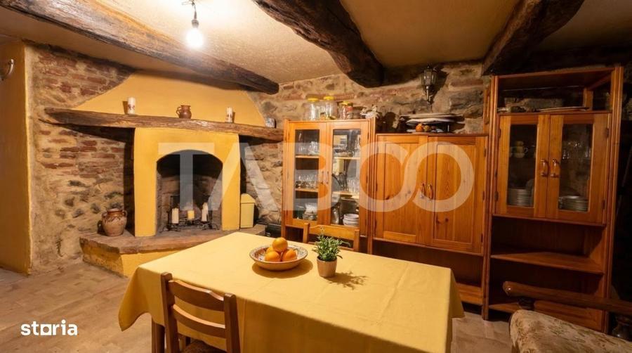 Casa de vanzare cu curte spatioasa loc relaxare si gradina Cornatel - 19
