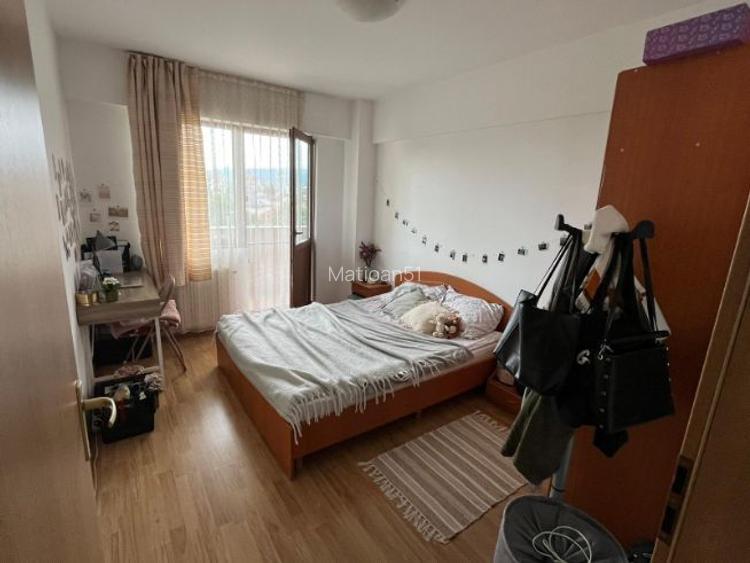 Inchiriez apartament cu 3 camere Inchiriez apartament cu 3 camere