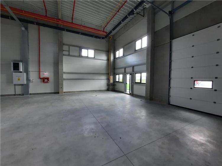 Spatiu Industrial - 900 mp - Productie - Depozitare - 12