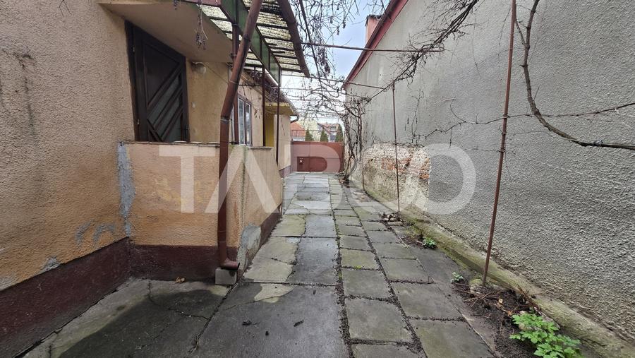 Casa individuala de vanzare cu teren de 320 mp in Sibiu zona Lupeni - 2