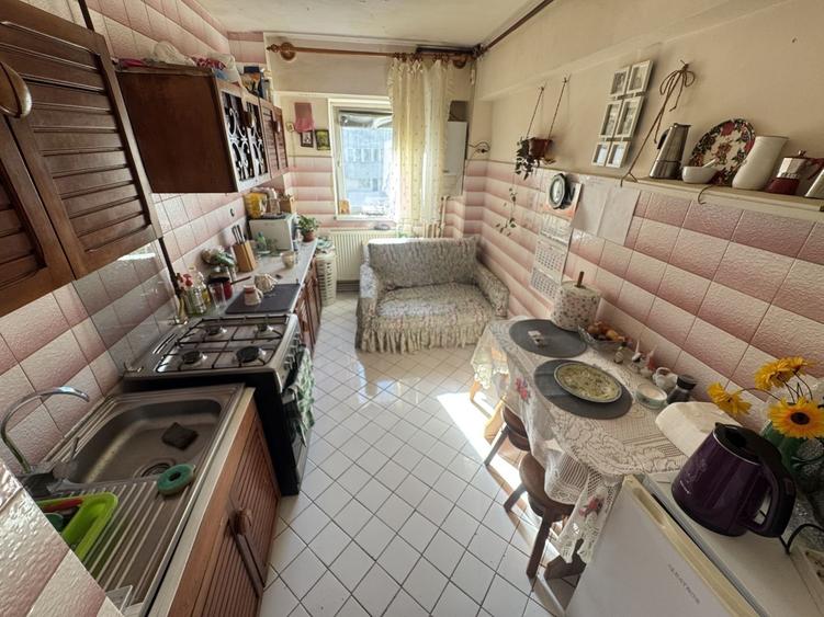 Apartament 3 camere zona Capitol - Templu - 4