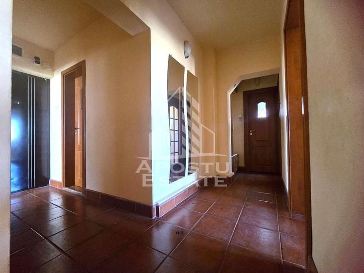 Apartament decomandat 3 camere, zona Miorita - 11