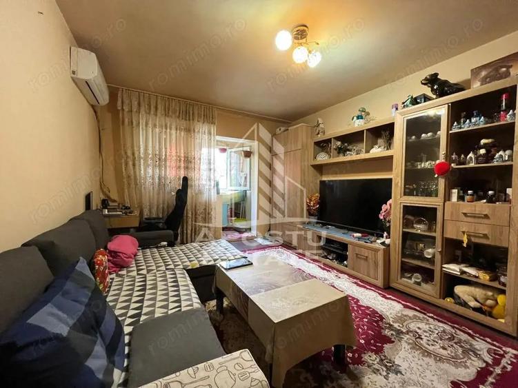 Apartament cu 3 camere, semidecomandat, etaj intermediar, Dambovita - 3