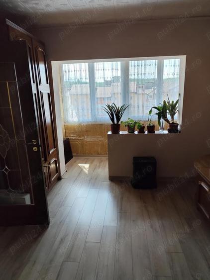 Vand garsoniera etaj 4 Petrila - 4