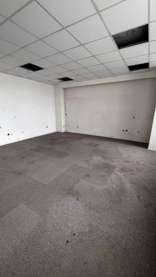 Spatiu comercial/Clinica/Cladire de birouri - Brasov - 18