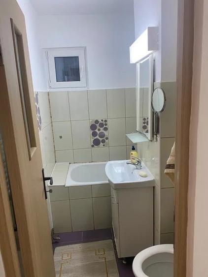 Apartament cu 1 camera, decomandat, etajul 1/4, zona Tatarasi - 5