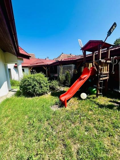 Casa moderna 5 camere 170mpu + 300mp curte Cisnadie - 8