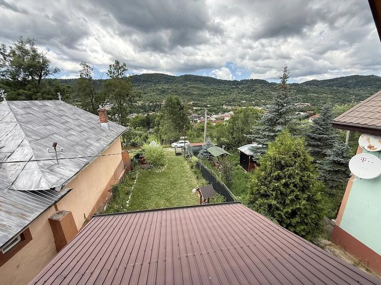 Casă cu 4 camere cu Teren 1500 Mp în Corbi