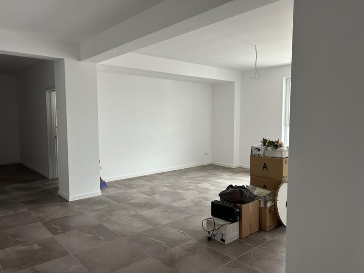 Apartament de vanzare - 4