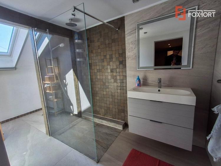 Casa individuala cu 8 camere si teren de 832 mp de vanzare, zona Girocului - 26