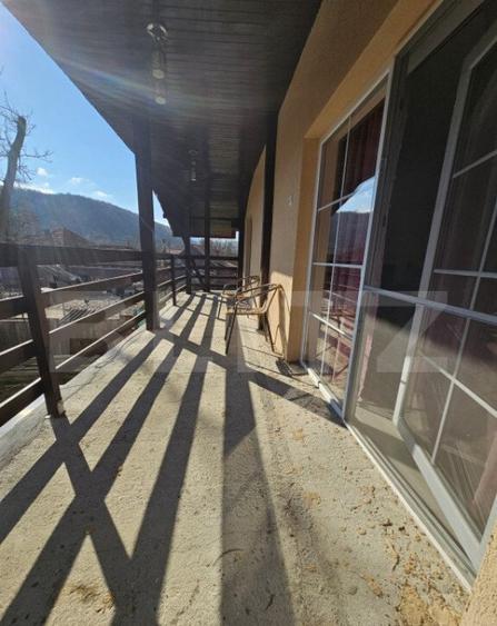 CASA SUPERBA CU 5 CAMERE, 168 MP, IN ?OIMU? LA 15 MINUTE - 11