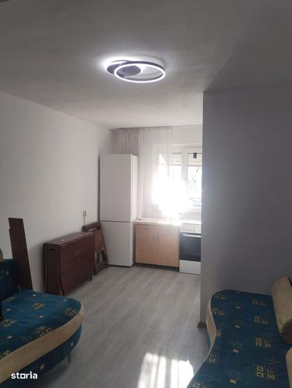 Garsoniera piata Nicolina, baie proprie,etaj 3 - 2