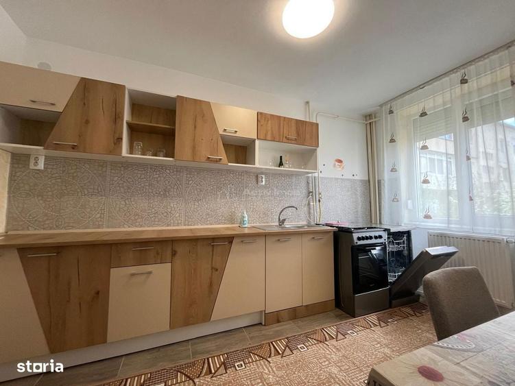 Lugoj, Ap., 2 Cam, Et., 2 Zona Micro 3, Langa Gradinita - 12