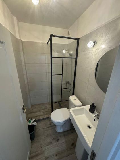 Inchiriez garsoniera in Tunari - 4