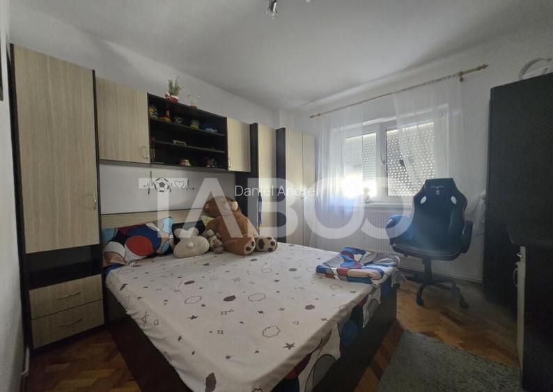 Apartament 3 camere 68 mpu decomandat cu balcon zona Siretul Apartament 3 camere 68 mpu decomandat cu balcon zona Siretul
