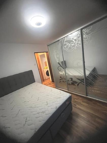 Apartament 2 camere, 45 mp, decomandat, balcon, metrou, 1 Decembrie 1918 - 1