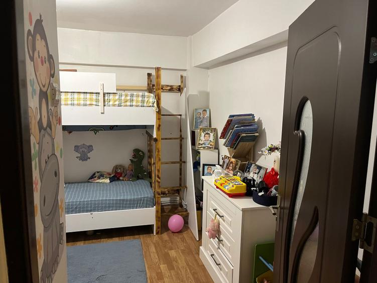 Apartament de vanzare Urlati - 3