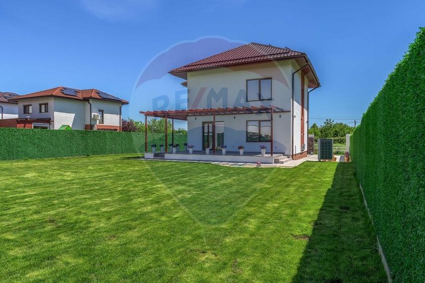 Vila frumoasa cu 5 camere, 700 mp currte si pompa de caldura - Saftica - 28