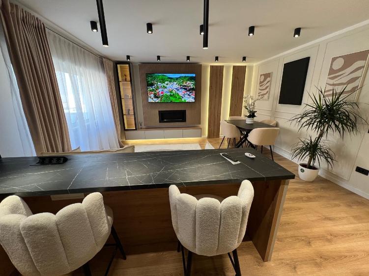 PF vând ap 3 camere Zorilor/Observatorului, două băi, terasă de 20 mp - 4