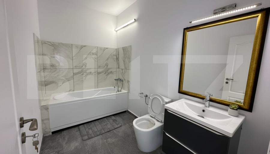 Casa pe calcan cu priveliste superba si compartimentare deosebita - 8