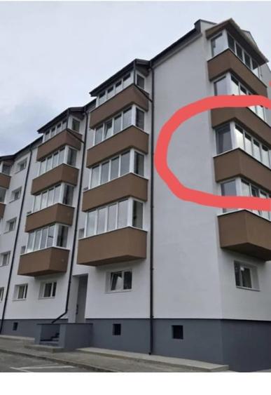 Apartament de vanzare cu 2 camere in zona centrală a orașului Borșa  - 1