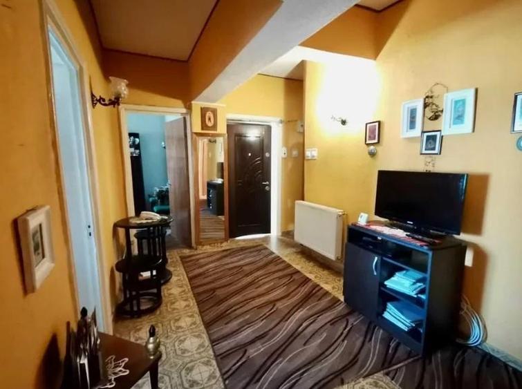 Vanzare apartament 4 camere, zona Sud - 4